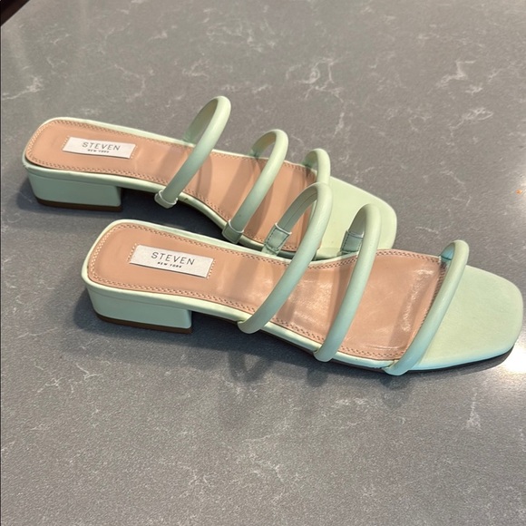 Steven By Steve Madden Green and Tan Sandals - Picture 3 of 7